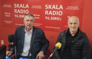 GOSTI U STUDIJU DANAS DRAGOMIR BATO SEKULIĆ NOSILAC LISTE I KANDIDAT ZA ODBORNIKA MOMČILO MARSENIĆ ISPRED PARTIJE DEMOKRATSKOG PROGRESA UGLJEVIK