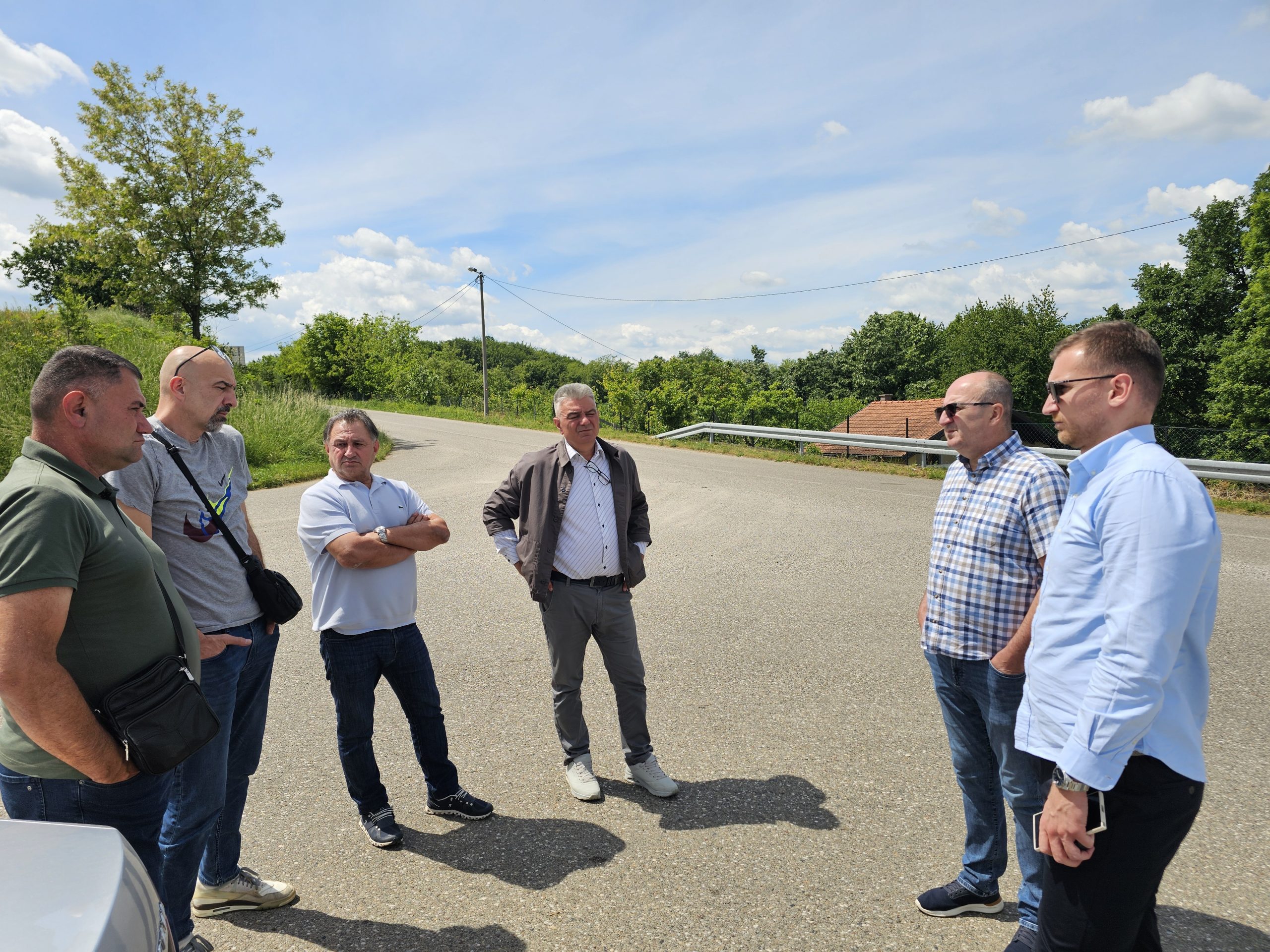 LOKALNI PUT SUVO POLJE–DONJA TRNOVA PREDAT NA UPRAVLJANJE „PUTEVIMA RS”:  SARADNJA UGLJEVIKA I REPUBLIČKIH INSTITUCIJA