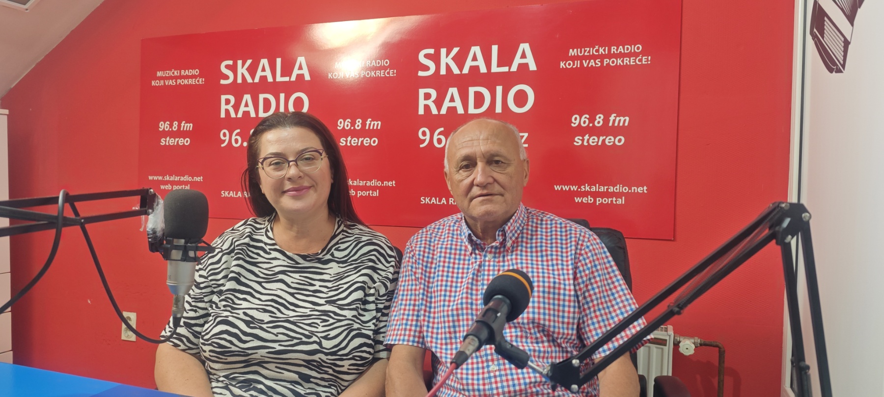 DANAŠNJI GOSTI U STUDIJU SKALA RADIJA POVODOM 27 JULA, BILI SU SAVKA SEKULIĆ I ALEKSA ACO ĐUKANOVIĆ