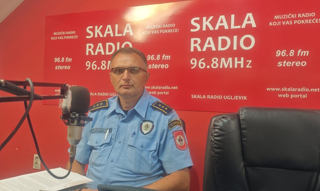 GOST U STUDIJU SKALA RADIJA BIO JE ZAMENIK KOMANDIRA POLICIJSKE STANICE UGLJEVIK ANĐELKO DESPOTOVIĆ